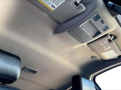 Certified 2022 Ford Ranger Lariat w/ Tremor Off-Road Package image 14