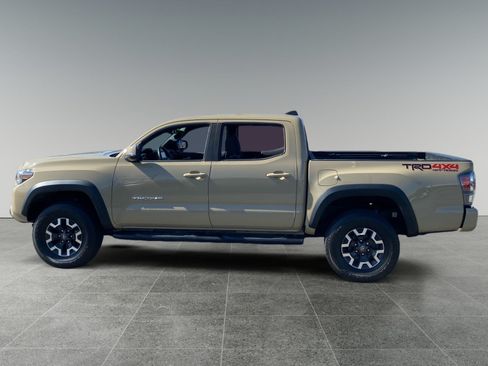 Used 2020 Toyota Tacoma TRD Off-Road w/ Technology Package AWD/4WD image 2