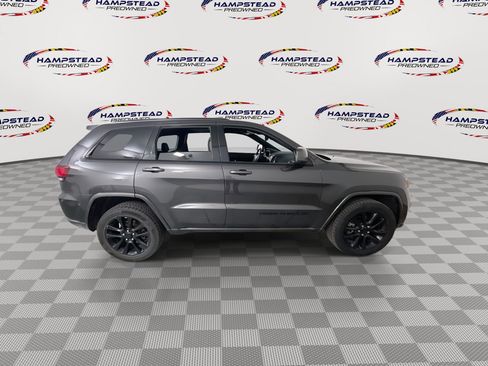 Used 2020 Jeep Grand Cherokee Altitude AWD/4WD image 9