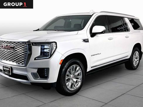 Used 2022 GMC Yukon XL Denali AWD/4WD image 1