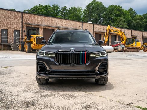 Used 2020 BMW X7 xDrive40i w/ Cold Weather Package AWD/4WD image 14