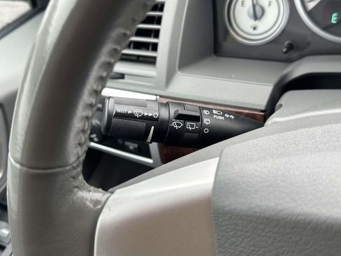 Used 2010 Chrysler Town & Country Touring FWD image 24