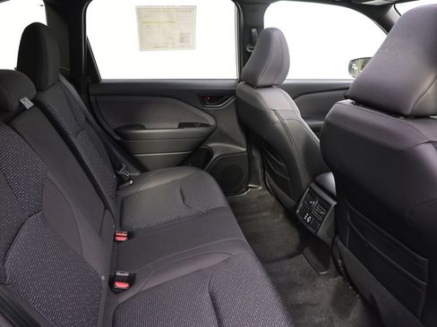 Used 2026 Subaru Forester Premium AWD/4WD image 18