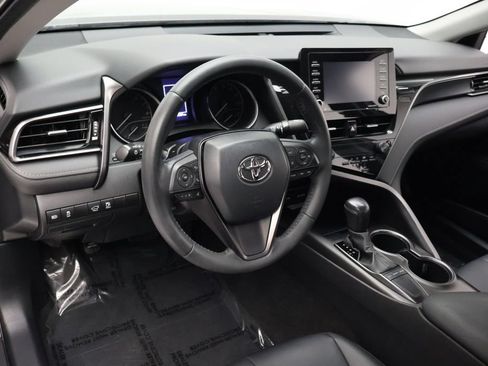 Used 2022 Toyota Camry SE FWD image 15