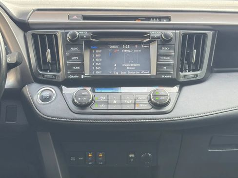 Used 2018 Toyota RAV4 XLE AWD/4WD image 23