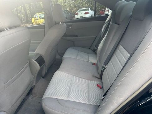 Used 2015 Toyota Camry LE FWD image 21