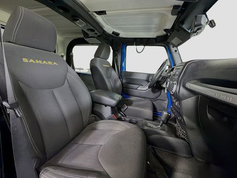 Used 2015 Jeep Wrangler Sahara w/ Connectivity Group image 23