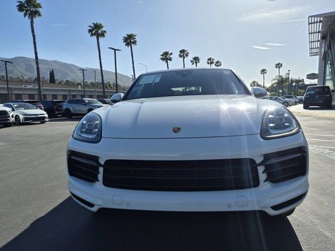 Used 2021 Porsche Cayenne AWD/4WD image 3