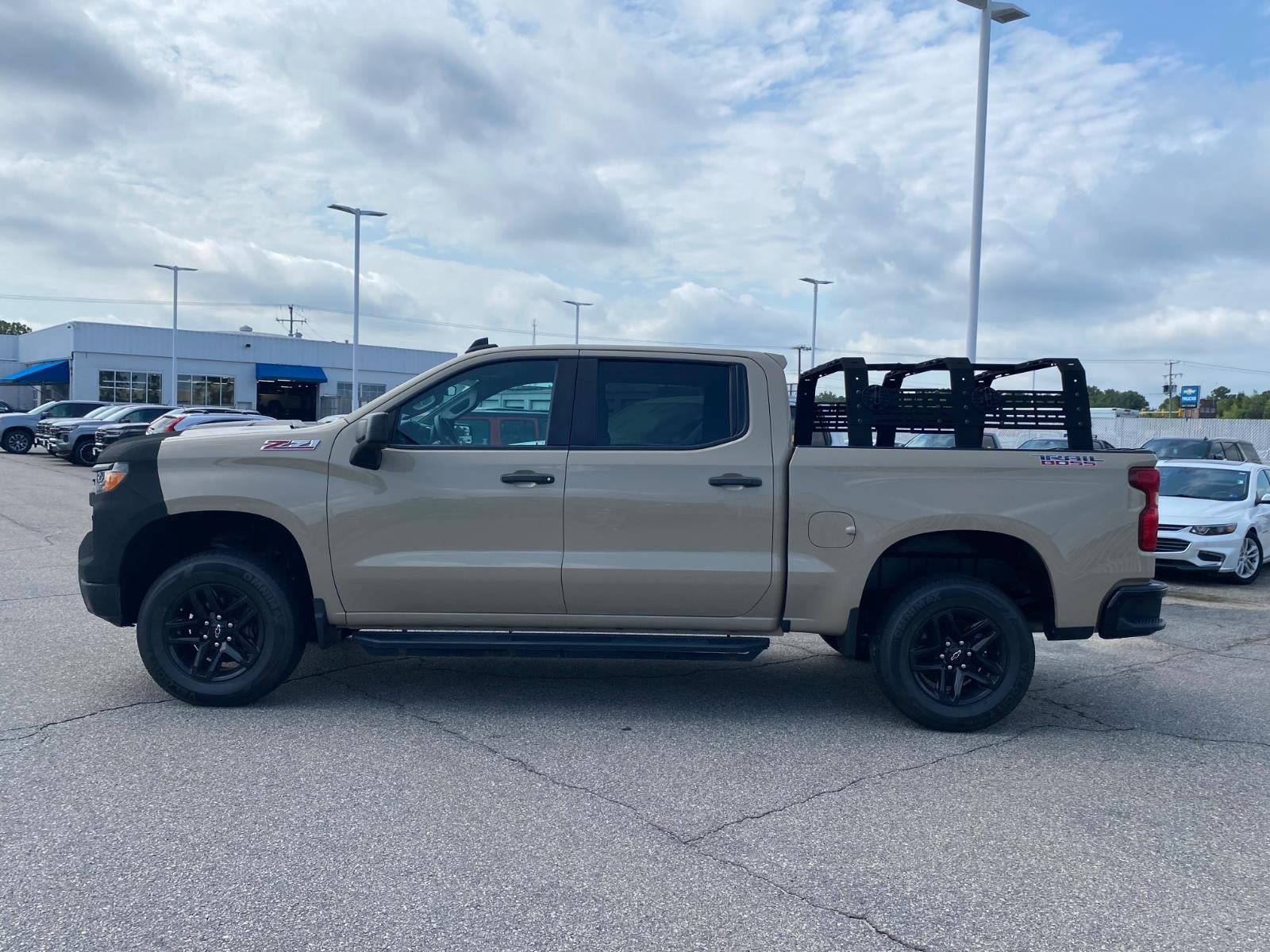 Certified 2022 Chevrolet Silverado 1500 Custom Trail Boss AWD/4WD image 3