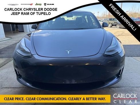 Used 2023 Tesla Model 3 Standard Range image 3