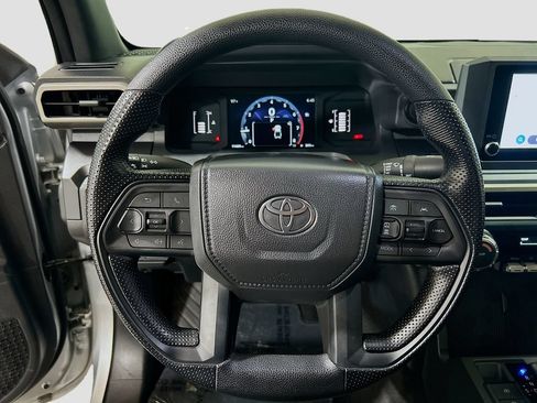 Used 2025 Toyota Tacoma SR AWD/4WD image 9
