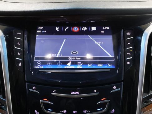 Used 2018 Cadillac Escalade ESV Premium Luxury AWD/4WD image 36