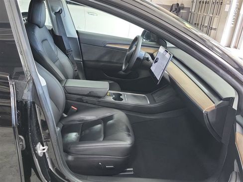 Used 2021 Tesla Model 3 Standard Range Plus image 6