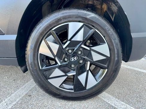 Used 2024 Hyundai Kona SEL FWD image 27