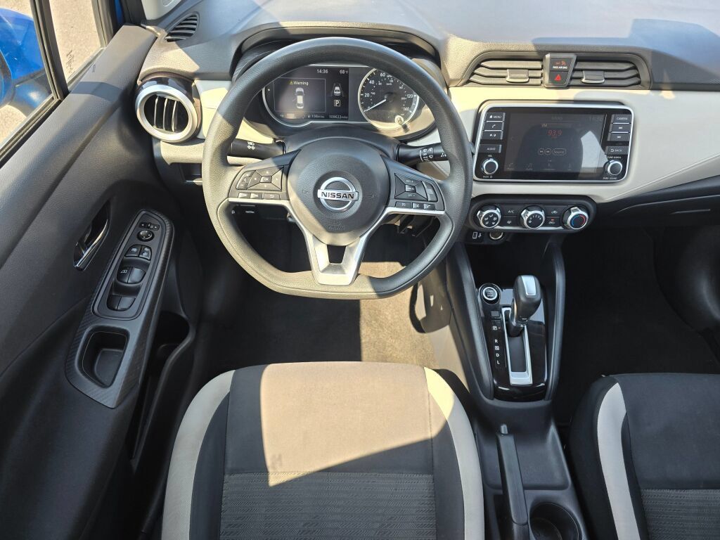 Used 2021 Nissan Versa SV FWD image 2