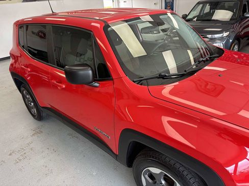 Used 2016 Jeep Renegade Sport w/ Power & Air Group image 4
