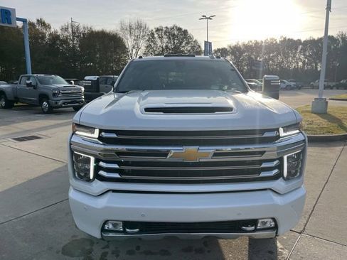 Used 2022 Chevrolet Silverado 3500 High Country image 10