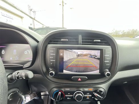 Used 2024 Kia Soul LX w/ Option Group 015 image 17