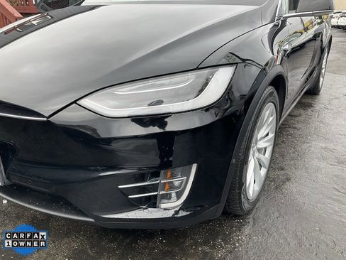 Used 2018 Tesla Model X 75D image 87