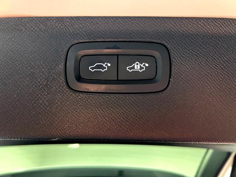 Used 2022 Volvo XC90 T6 Inscription w/ Advanced Package image 35