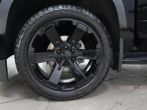 Used 2019 Chevrolet Tahoe Premier AWD/4WD image 35