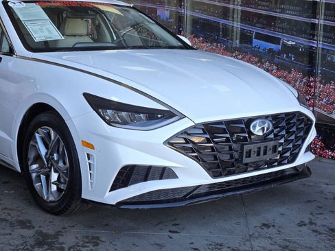 Used 2023 Hyundai Sonata SEL image 2