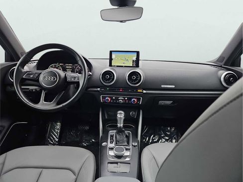 Used 2018 Audi A3 e-tron Prestige image 32