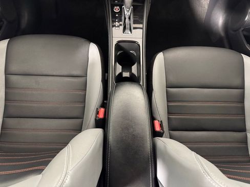 Used 2022 Nissan Kicks SR w/ Premium Package image 17