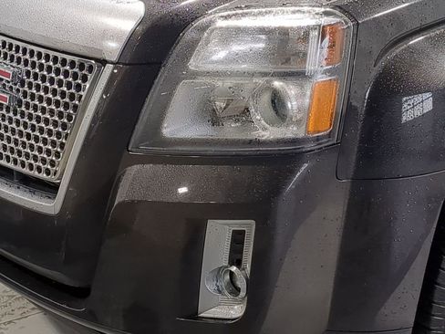 Used 2023 GMC Terrain SLE w/ Driver Convenience Package image 18