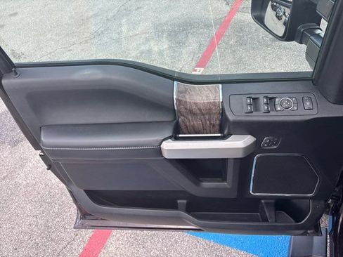 Used 2019 Ford F250 Lariat w/ Lariat Ultimate Package AWD/4WD image 14