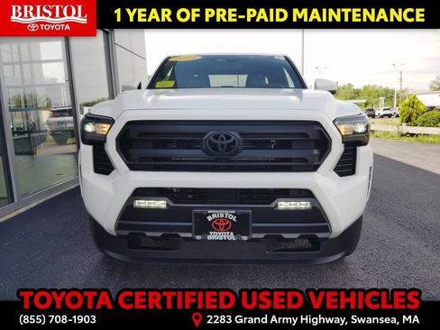 Certified 2024 Toyota Tacoma SR5 AWD/4WD image 32