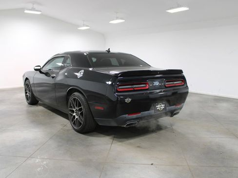 Used 2016 Dodge Challenger SXT Plus image 6