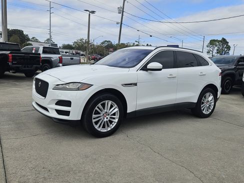 Used 2018 Jaguar F-PACE Prestige image 3