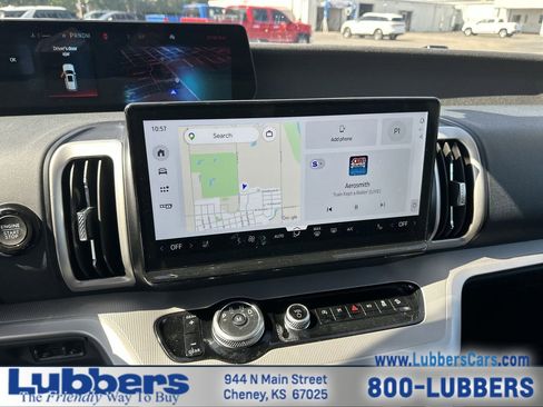 Used 2025 Ford Expedition Active AWD/4WD image 15