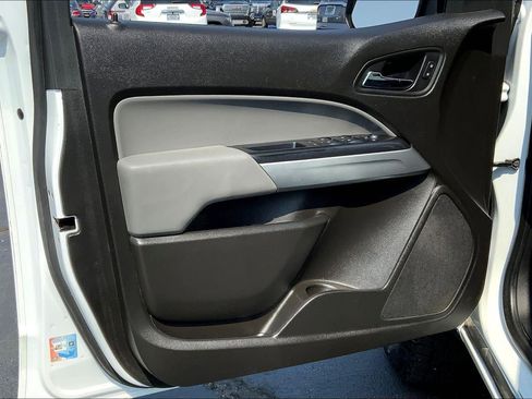 Used 2016 Chevrolet Colorado LT w/ LT Convenience Package image 24