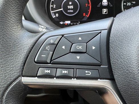 Used 2023 Nissan Kicks SV image 17