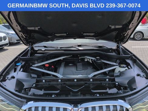 Used 2020 BMW X7 xDrive40i w/ Premium Package AWD/4WD image 14