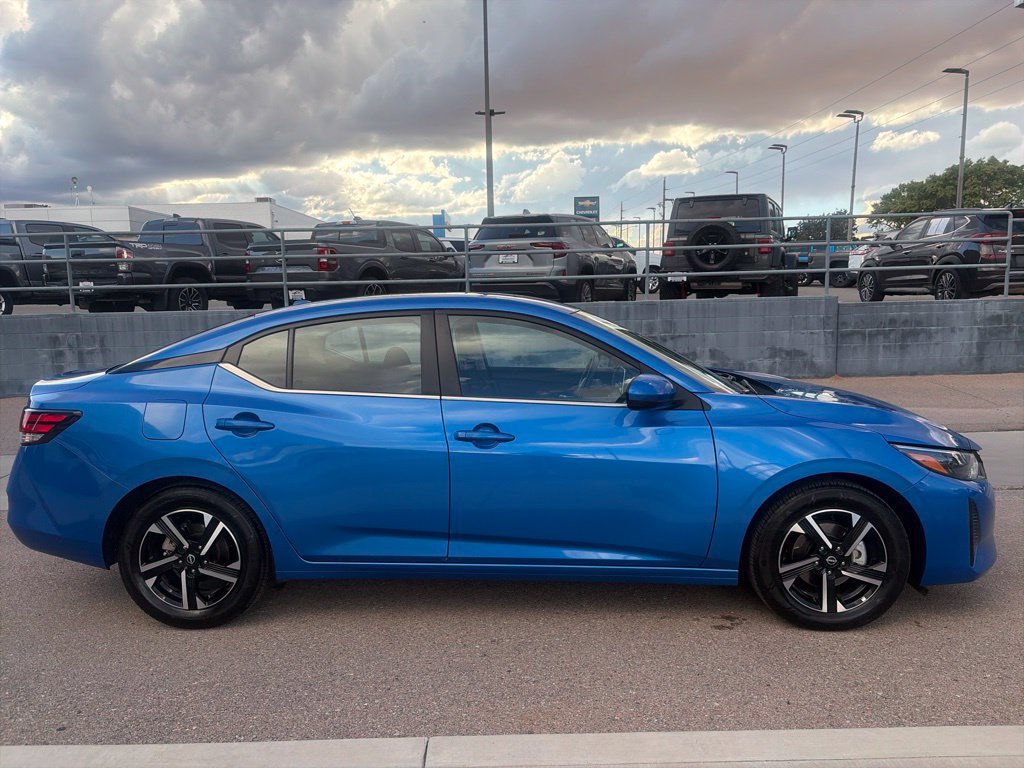 Used 2025 Nissan Sentra SV FWD image 4