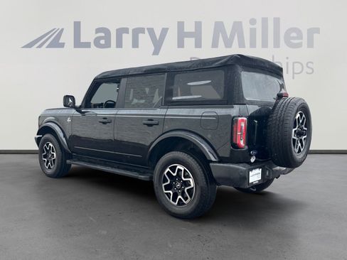 Used 2022 Ford Bronco Outer Banks image 3