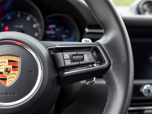 Certified 2026 Porsche Macan AWD/4WD image 36