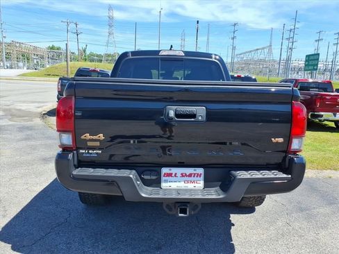 Used 2023 Toyota Tacoma 4x4 Double Cab w/ Trail Edition image 6
