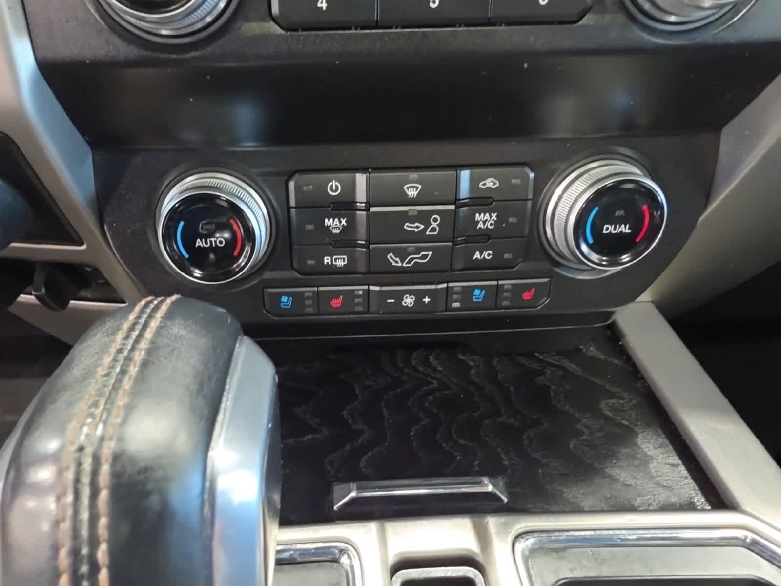 Certified 2019 Ford F150 Platinum w/ FX4 Off-Road Package AWD/4WD image 28