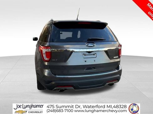 Used 2018 Ford Explorer XLT w/ Equipment Group 201A image 8