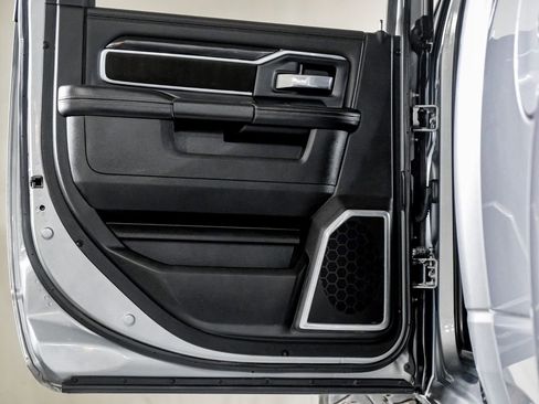 Used 2022 RAM 2500 Laramie w/ Night Edition AWD/4WD image 36