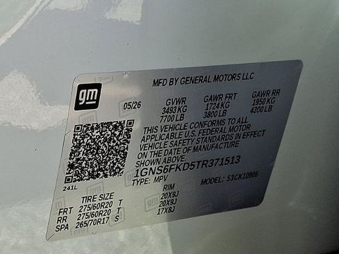 New 2026 Chevrolet Suburban Premier w/ Sun And Tow Package AWD/4WD image 13