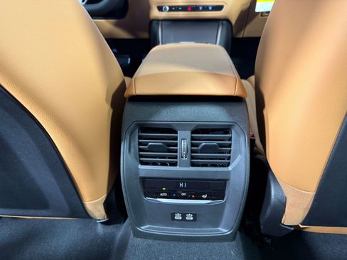 New 2026 BMW 330i Sedan w/ M Sport Package image 31