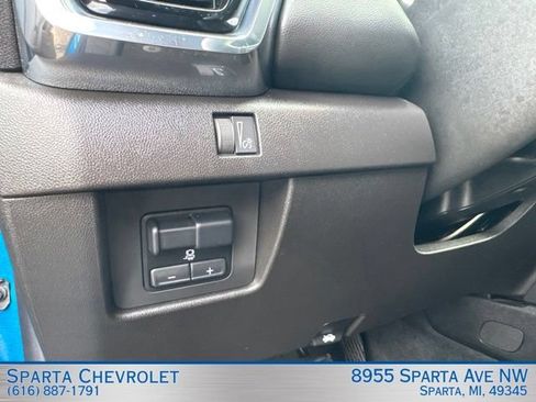 Used 2023 GMC Canyon Elevation w/ Elevation Premium Package AWD/4WD image 17