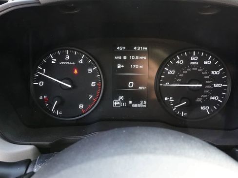 Certified 2025 Subaru Forester Base image 24