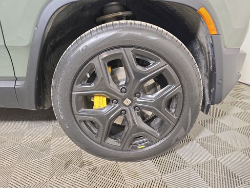 Used 2022 Rivian R1S Launch Edition image 11