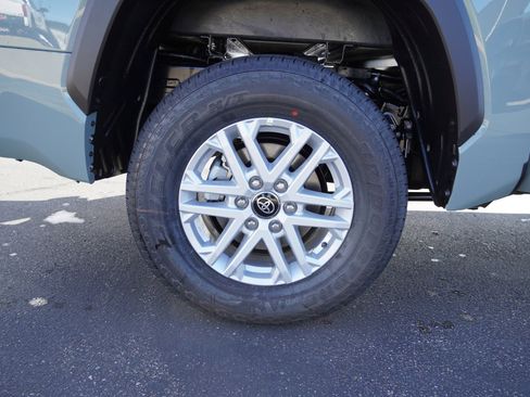 New 2026 Toyota Tundra SR5 w/ SR5 Convenience Package image 11